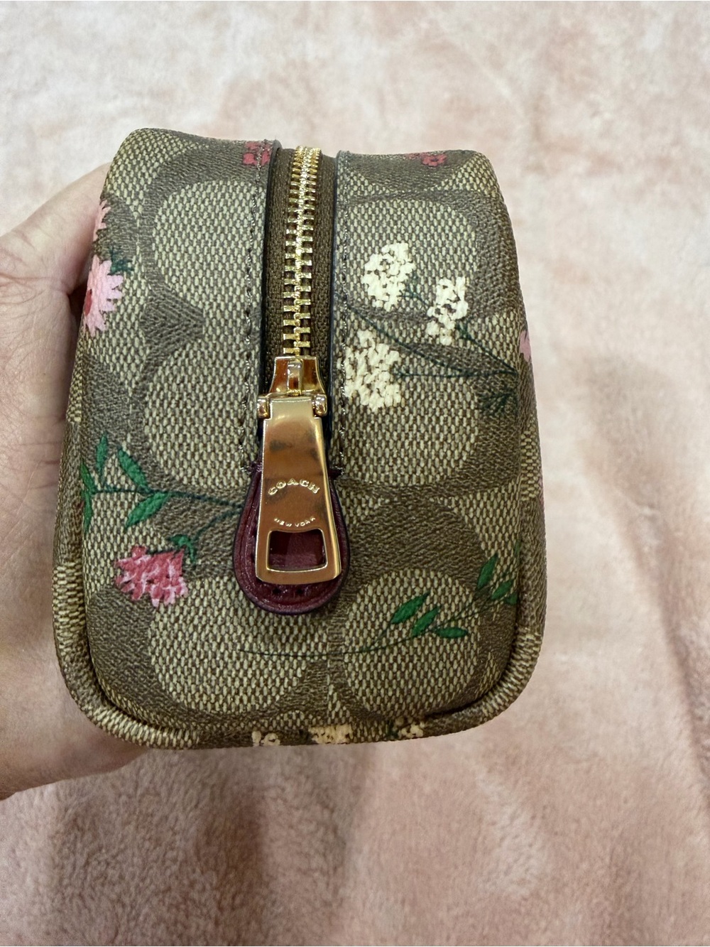 COACH Brown Signature Wildflower Boxy Floral Makeup Cosmetic Pouch - Picture 3 of 11